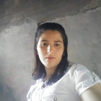 Niñera Guernica: Natalia