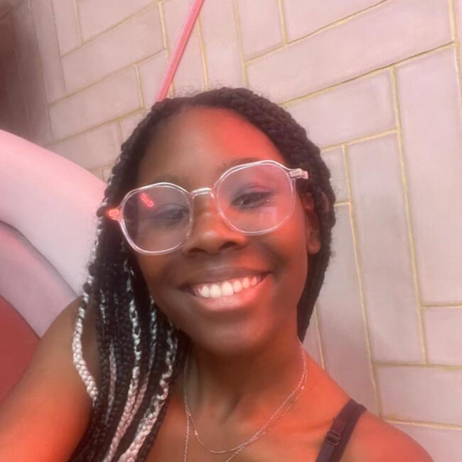 Babysitter in Lyon: Lesliyanne