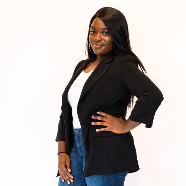 Baby-sitter in Scarborough Junction: Latanya