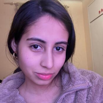 Babysitter in Girona: Lucia