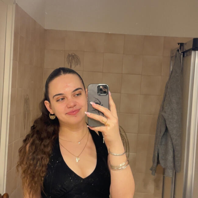 Babysitter in Carignan-de-Bordeaux: Cloé