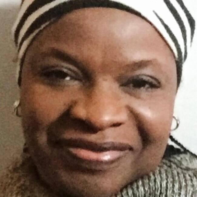 Nanny in Derby: Bola