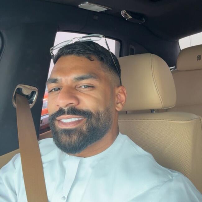 وظيفة جليسة أطفال في دبي: Khalifa