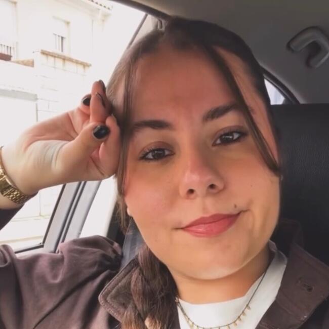 Babysitter in Casar de Cáceres: María