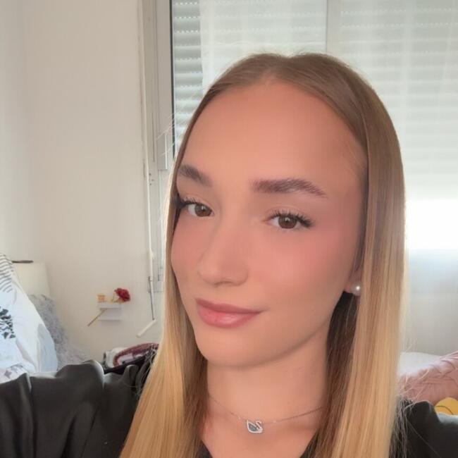 Babysitter in Palavas-les-Flots: Inès