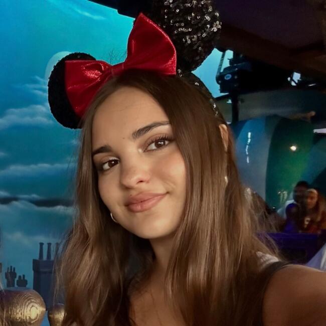 Babysitter in Aix-en-Provence: Lily