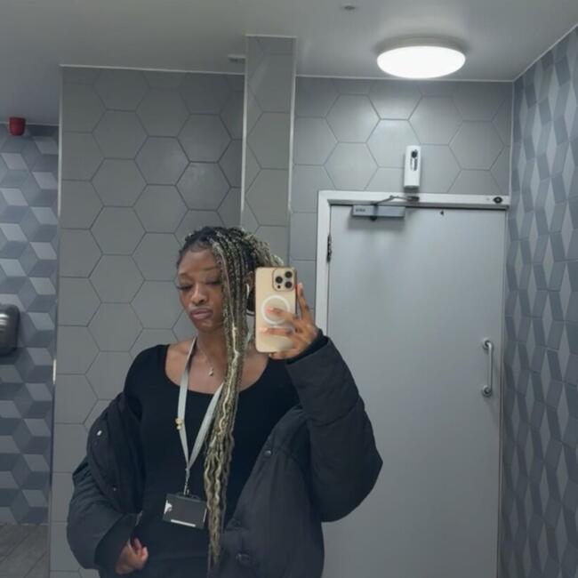 Babysitter in Gravesend: Michal