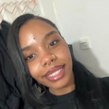 Babysitter Belfast: Valentina Ekwueme