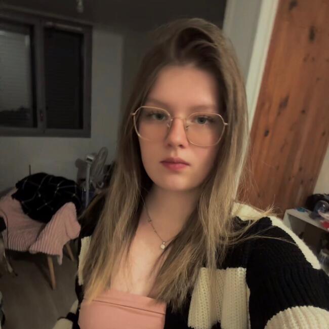 Babysitter in Mérignac: Mathilde