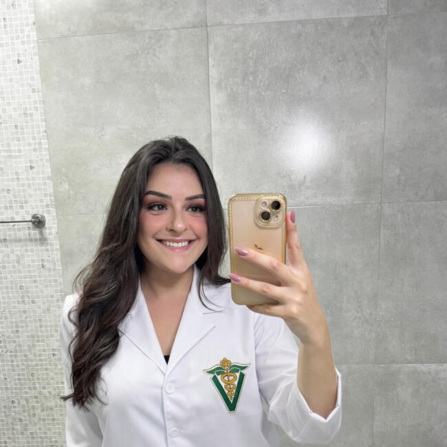 Babysitter in São Pedro: Julia