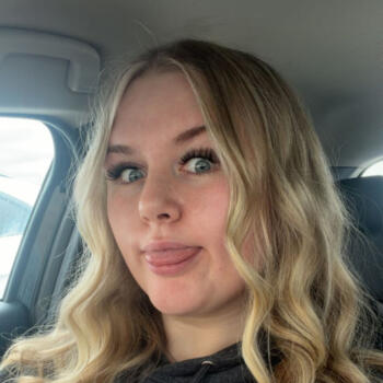 Babysitter in Prince Albert: Isabel
