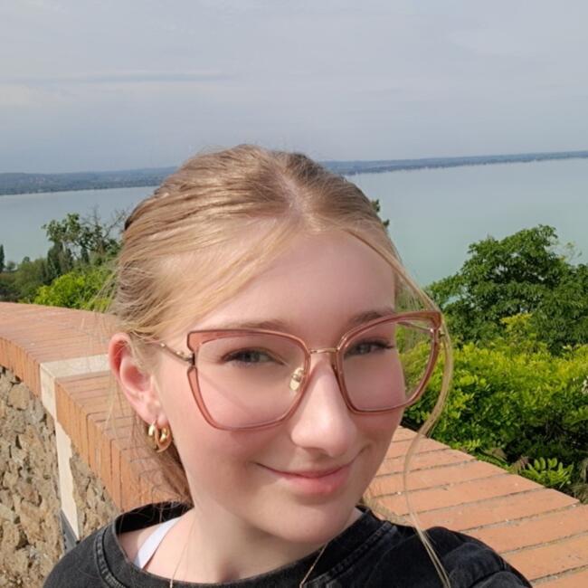 Babysitter in Châteauvillain: Lucie