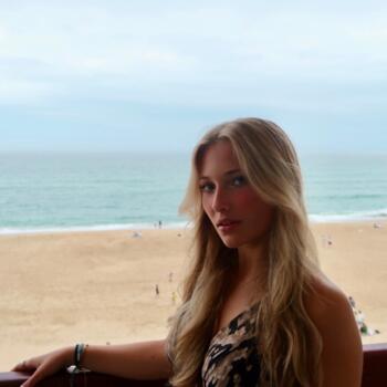 Babysitter in Saint-Cloud: Carla