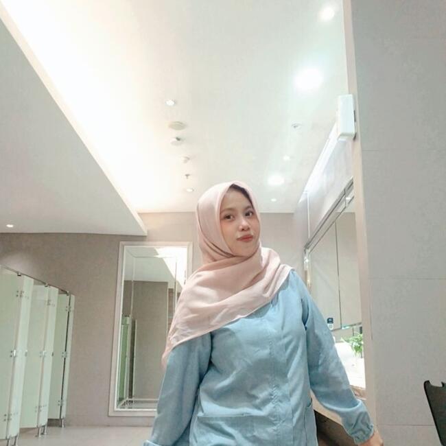Babysitter in Jakarta: Mutiara