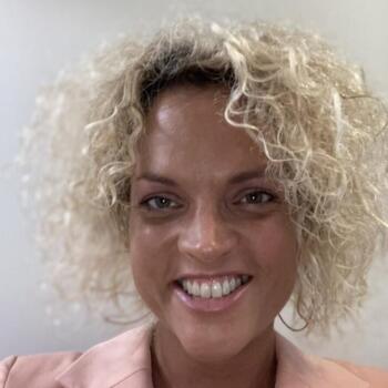 Babysitter in Wien: Dora