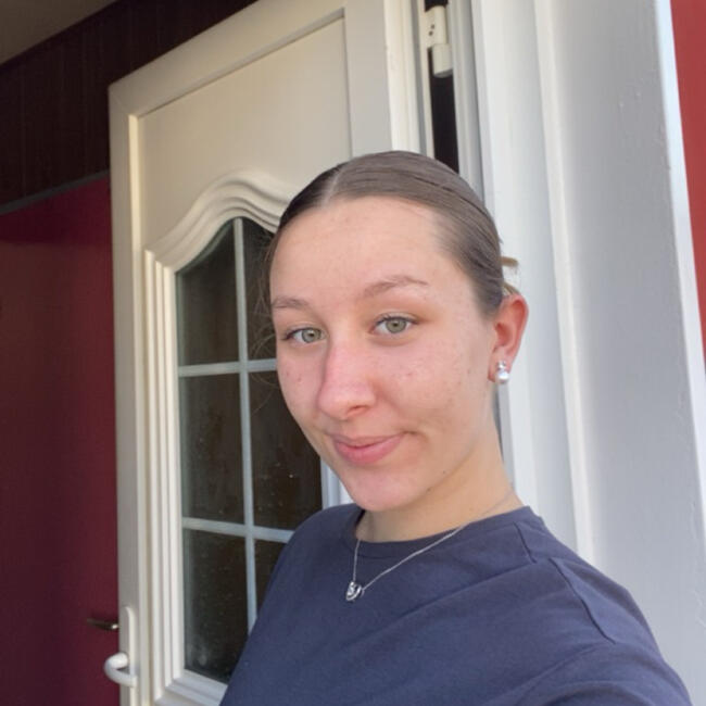 Babysitter in Neydens: Léa