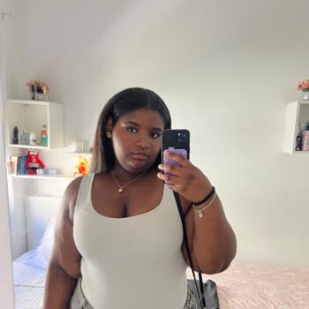 Babysitter in Queluz: Cinisa Andrade