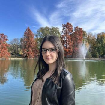 Bébiszitter Pécs területén: Flóra