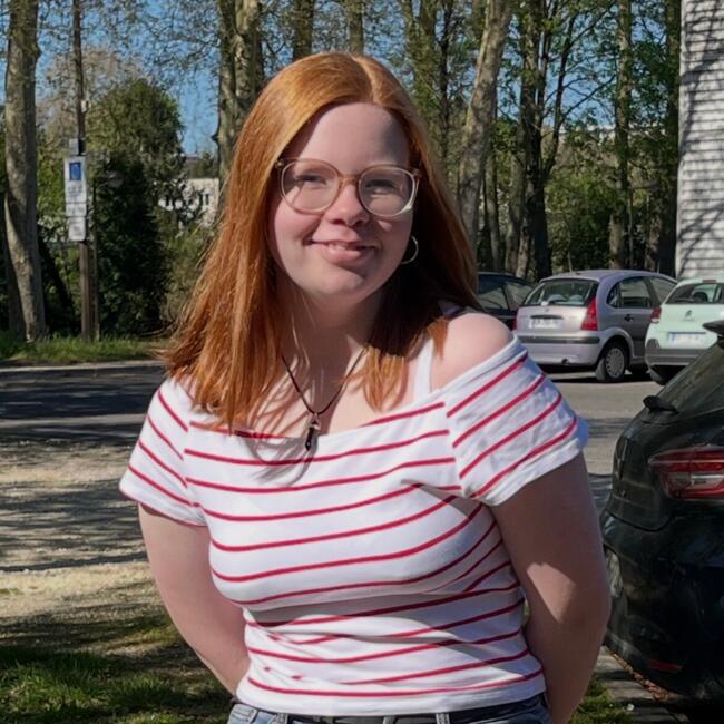Babysitter in Villerbon: Amandine