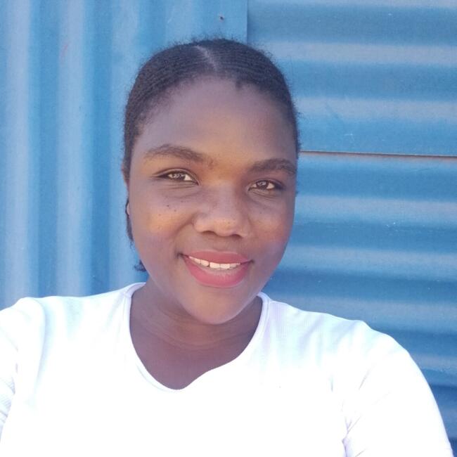 Babysitter in Cape Town: Estella