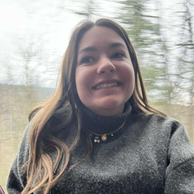 Babysitter in Albi: Jade