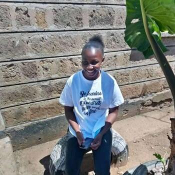 Babysitter in Nairobi: Esther