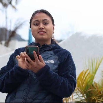 Babysitting job in London: babysitting job Roshani