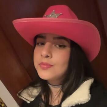 Canguro en Torrijos: Hellen Dahianna