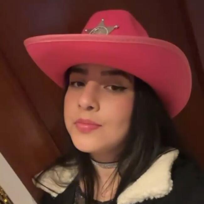 Canguro en Torrijos: Hellen Dahianna