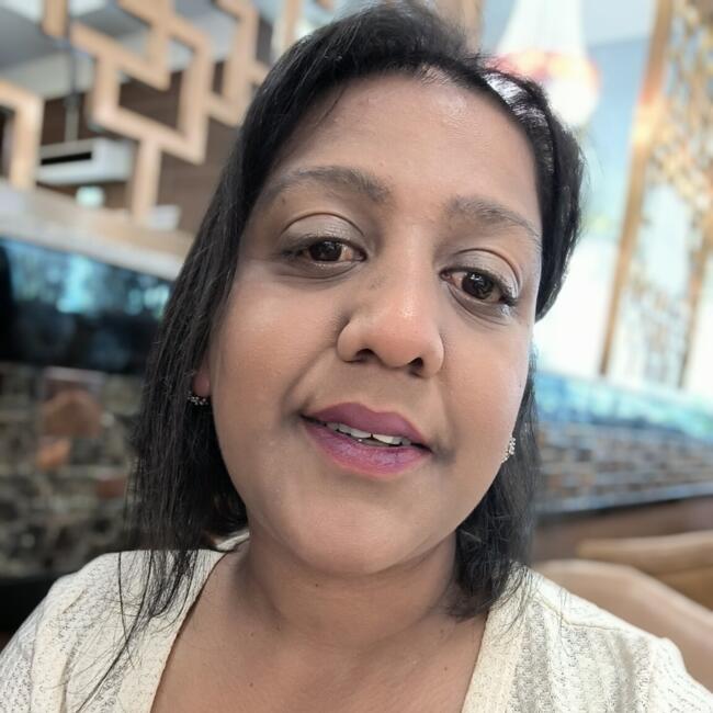 Nanny in Cergy: Deepsika