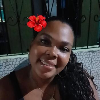 Babá Salvador: Leilane
