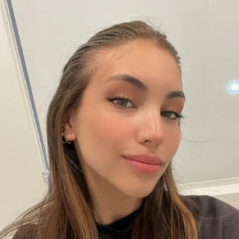 Babysitter in Miami Beach: Agustina