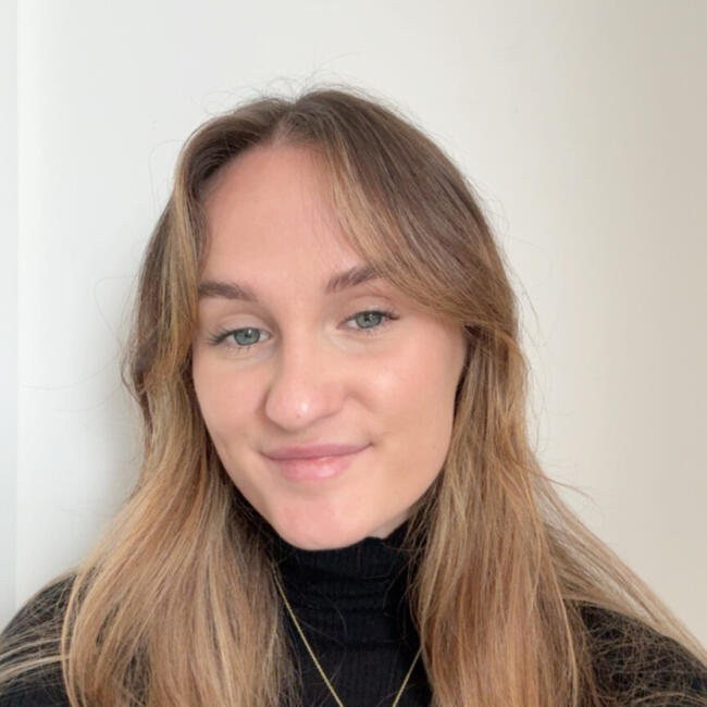 Babysitter in Levallois-Perret: Eléonore