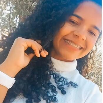 Babysitter Brasília: Edivania