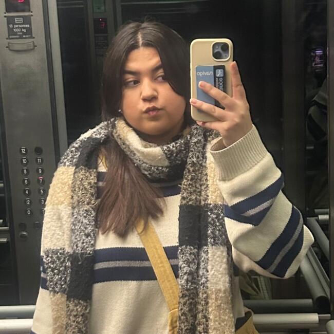 Babysitter in Courbevoie: Lina