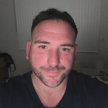 Babysitting job in Melbourne: babysitting job Mark