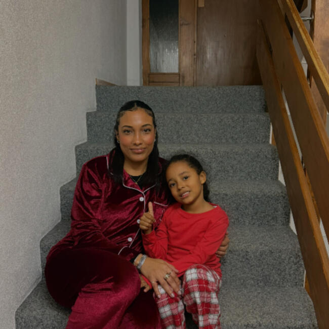 Babysitter Job in Glarus: Dorelis