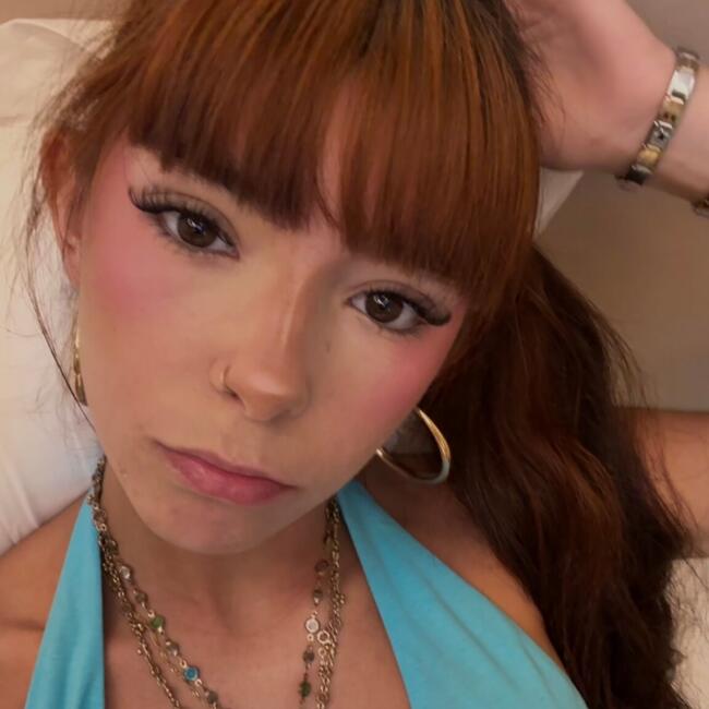 Canguro en Castelldefels: Lorena