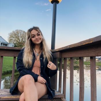 Babysitter in Lake Mary: Leah