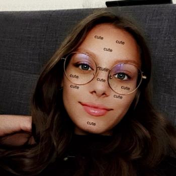 Babysitter in Clermont-Ferrand: Chloé
