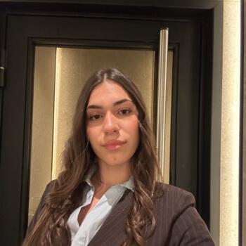 Babysitter Appiano Gentile: Giulia