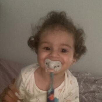 Δουλειά για babysitter στην πόλη Lemesós: δουλειά φύλαξης παιδιών Doreen