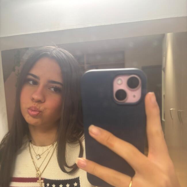 Babysitter in Waterloo: Eléanore