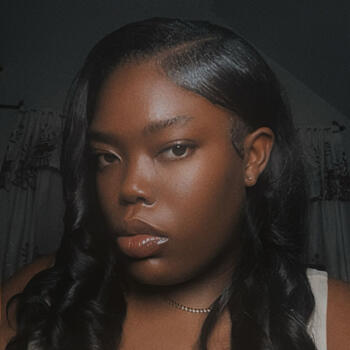 Babysitter Kingston: Amoy