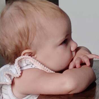 Babysitting job in Langley: babysitting job Kirstie