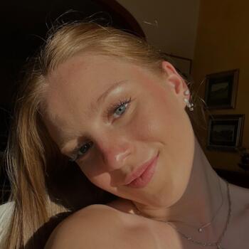 Babysitter in Sassari: Victoria Dima
