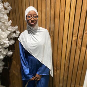 Babysitter in Vénissieux: Mabintou