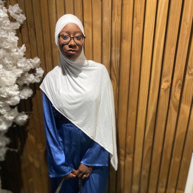 Babysitter in Vénissieux: Mabintou