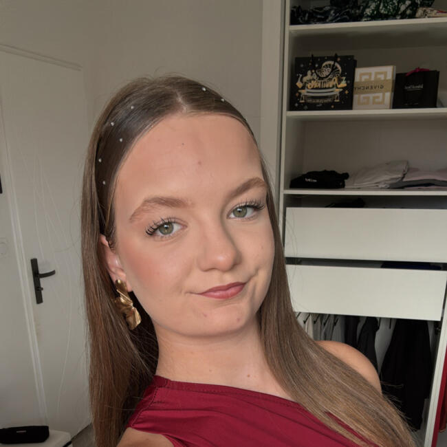 Babysitter in Le Pian-Médoc: Maeva