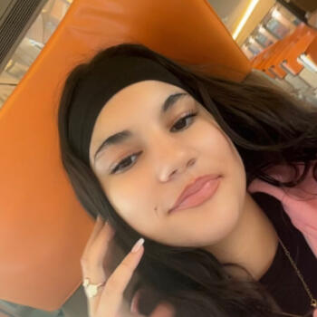 Babysitter Grasse: Lina